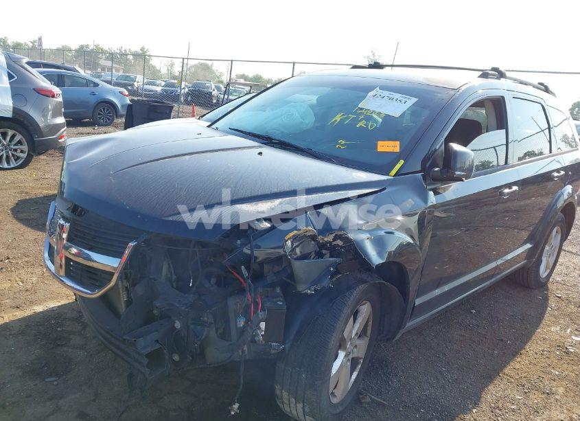 Photo 6 of 2010 Dodge Journey SXT (VIN 3D4PG5FV2AT117905)