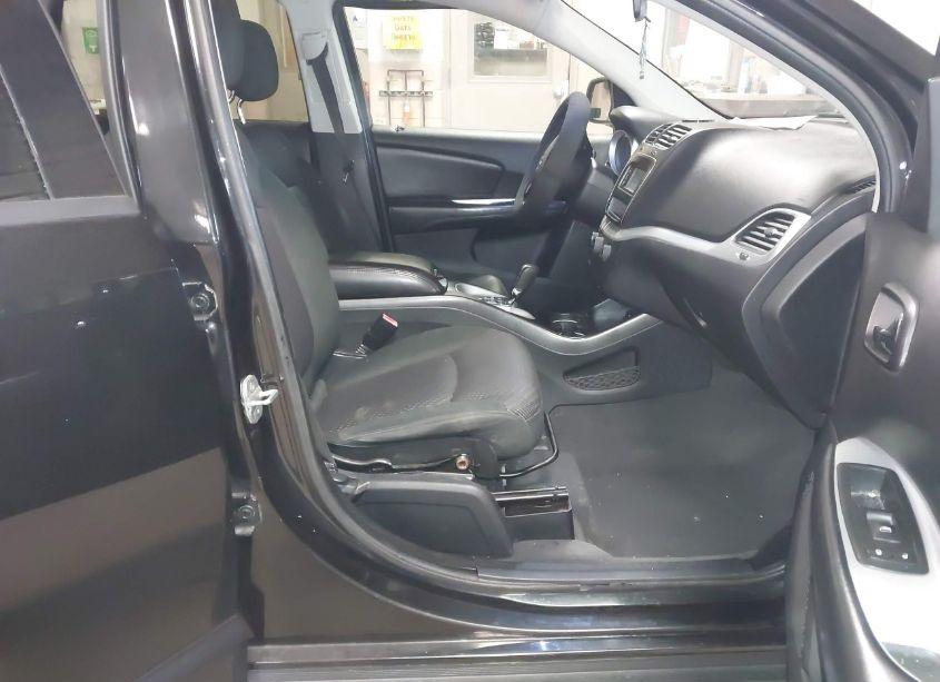 Photo 5 of 2011 Dodge Journey MAINSTREET (VIN 3D4PH1FG3BT524737)