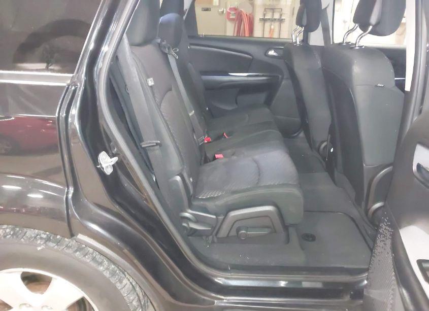Photo 8 of 2011 Dodge Journey MAINSTREET (VIN 3D4PH1FG3BT524737)