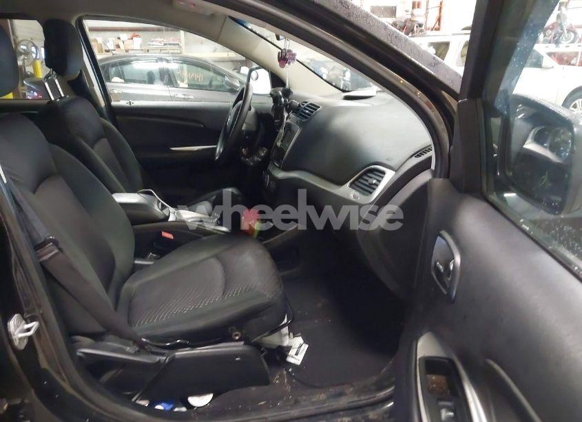 Photo 5 of 2011 Dodge Journey MAINSTREET (VIN 3D4PH1FG4BT530322)