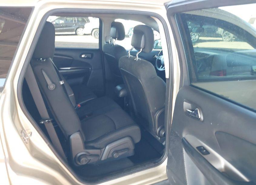 Photo 8 of 2011 Dodge Journey MAINSTREET (VIN 3D4PH1FG9BT565289)