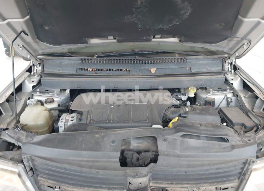 Photo 10 of 2010 Dodge Journey SXT (VIN 3D4PH5FV4AT142091)