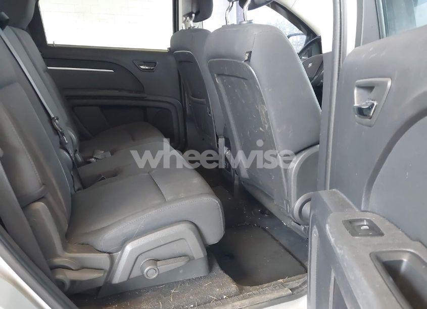 Photo 8 of 2010 Dodge Journey SXT (VIN 3D4PH5FV4AT142091)