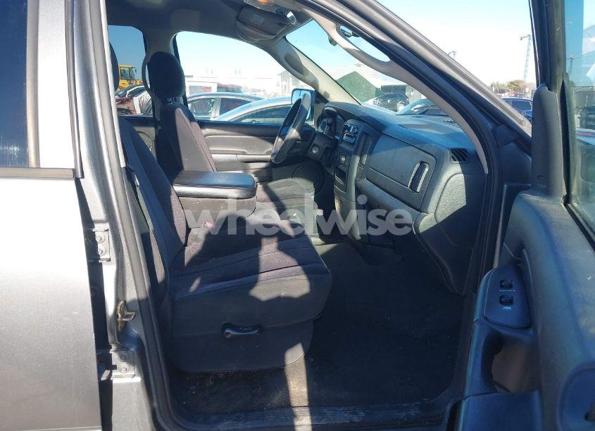 Photo 5 of 2005 Dodge Ram 2500 SLT/LARAMIE (VIN 3D7KR28C15G826003)