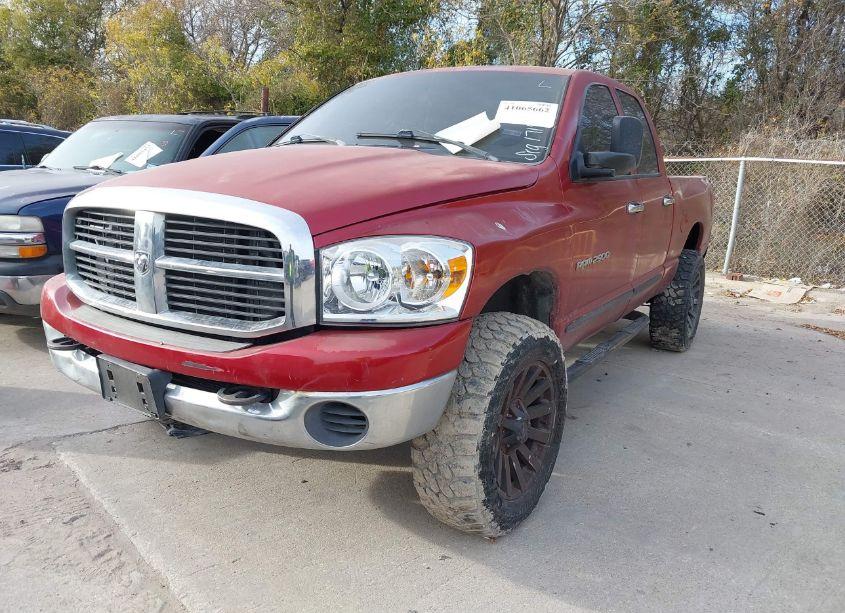 Photo 2 of 2006 Dodge Ram 2500 SLT/TRX4 OFF ROAD/SPORT/POWER WAGON (VIN 3D7KS28C56G171222)