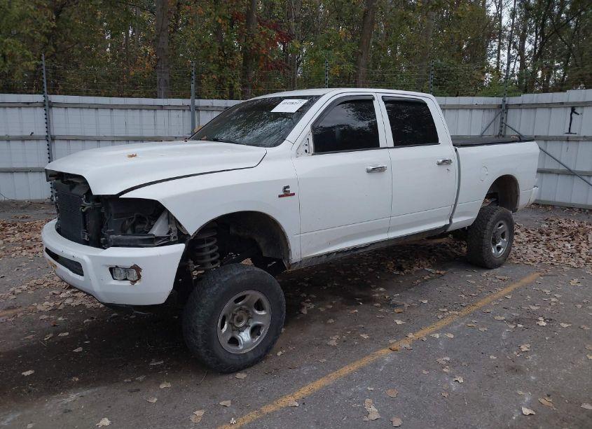 Photo 2 of 2010 Dodge Ram 2500 SLT (VIN 3D7UT2CL4AG129050)