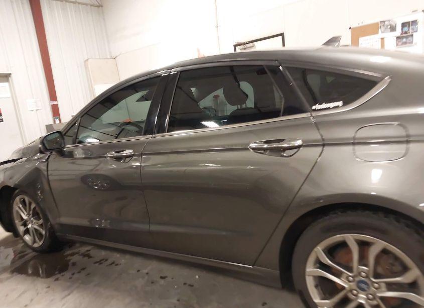 Photo 15 of 2020 Ford Fusion SEL (VIN 3FA6P0CD0LR175699)