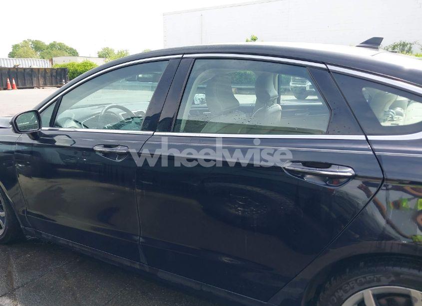 Photo 14 of 2019 Ford Fusion SEL (VIN 3FA6P0CD1KR269590)
