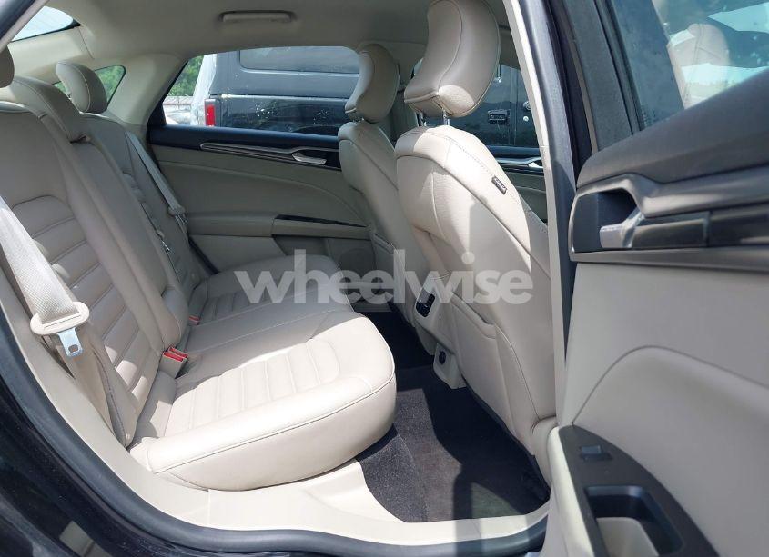 Photo 8 of 2019 Ford Fusion SEL (VIN 3FA6P0CD1KR269590)
