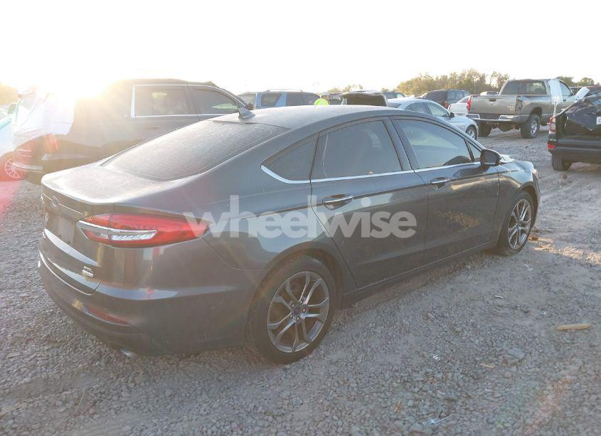 Photo 4 of 2020 Ford Fusion SEL (VIN 3FA6P0CD1LR151413)