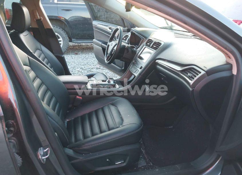 Photo 5 of 2020 Ford Fusion SEL (VIN 3FA6P0CD1LR151413)