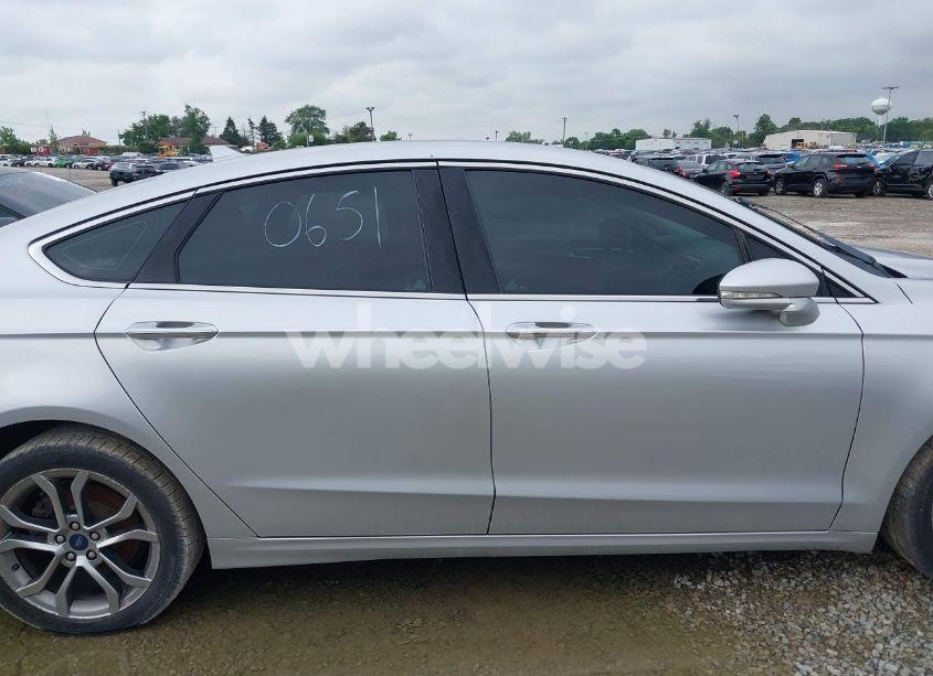 Photo 12 of 2019 Ford Fusion SEL (VIN 3FA6P0CD2KR140998)