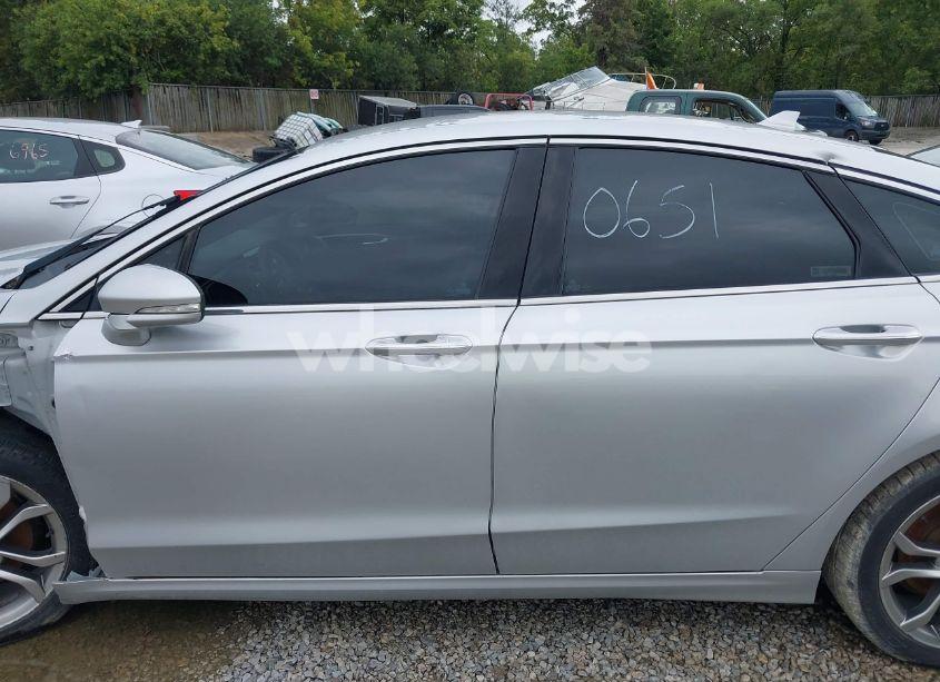 Photo 13 of 2019 Ford Fusion SEL (VIN 3FA6P0CD2KR140998)