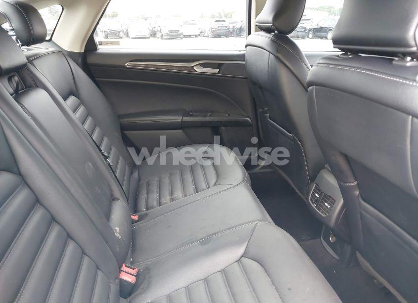 Photo 8 of 2019 Ford Fusion SEL (VIN 3FA6P0CD2KR140998)