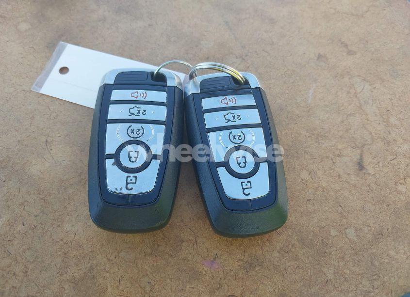 Photo 11 of 2019 Ford Fusion SEL (VIN 3FA6P0CD2KR145389)