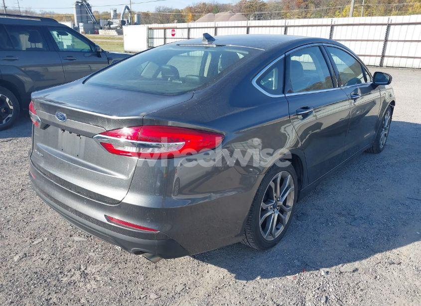 Photo 4 of 2019 Ford Fusion SEL (VIN 3FA6P0CD2KR145389)