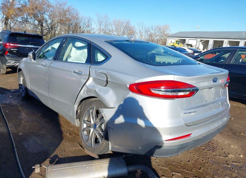 Photo 3 of 2019 Ford Fusion SEL (VIN 3FA6P0CD2KR151001)