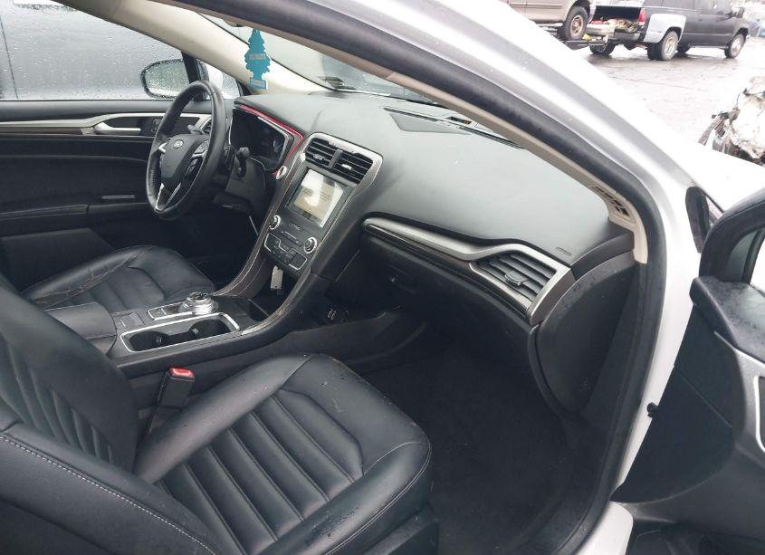 Photo 5 of 2019 Ford Fusion SEL (VIN 3FA6P0CD2KR181874)