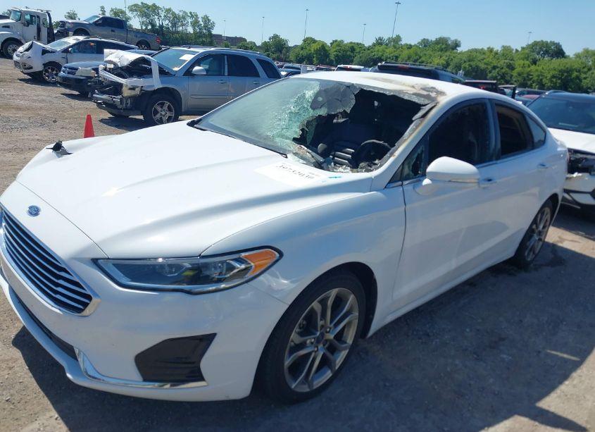 Photo 2 of 2020 Ford Fusion SEL (VIN 3FA6P0CD2LR130277)