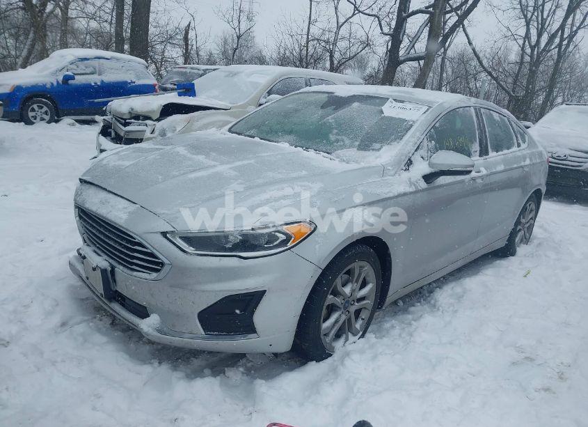 Photo 2 of 2019 Ford Fusion SEL (VIN 3FA6P0CD3KR181169)