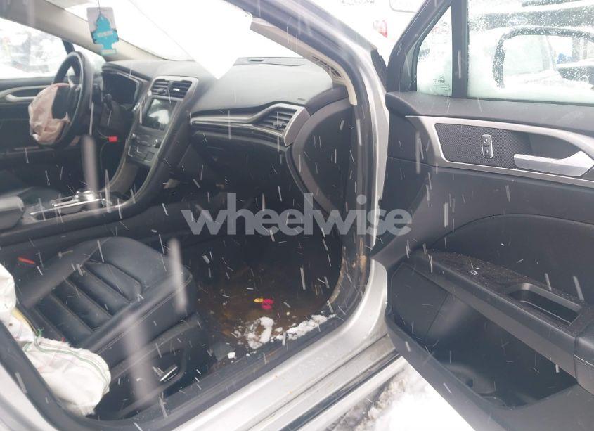 Photo 5 of 2019 Ford Fusion SEL (VIN 3FA6P0CD3KR181169)