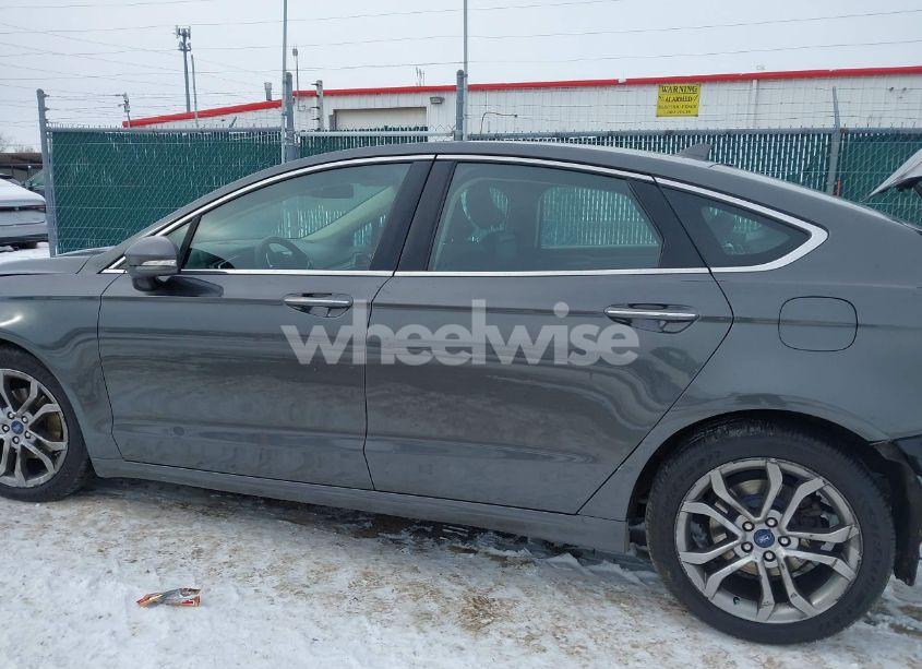 Photo 15 of 2019 Ford Fusion SEL (VIN 3FA6P0CD3KR253746)