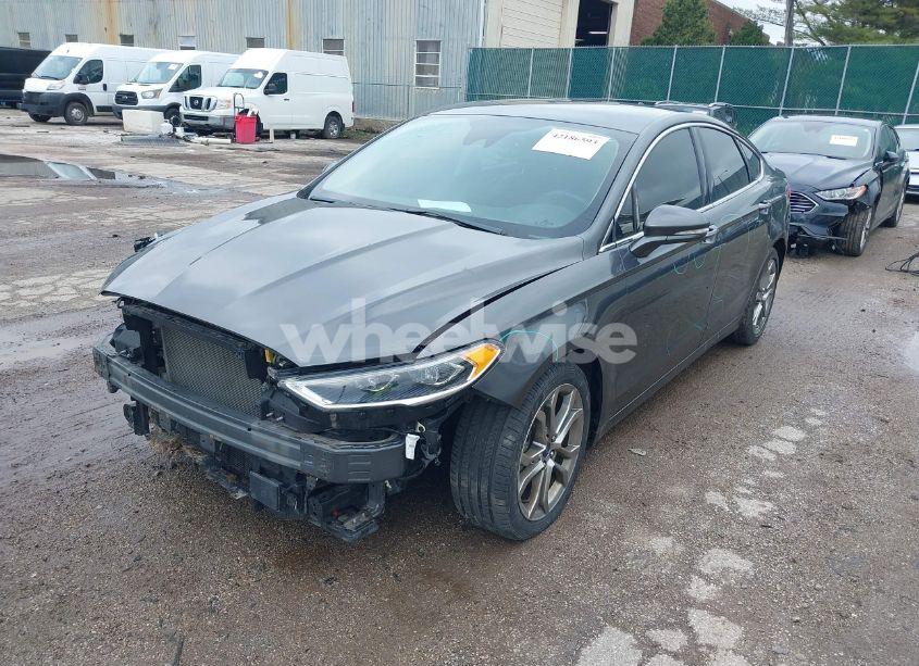 Photo 2 of 2019 Ford Fusion SEL (VIN 3FA6P0CD3KR259854)
