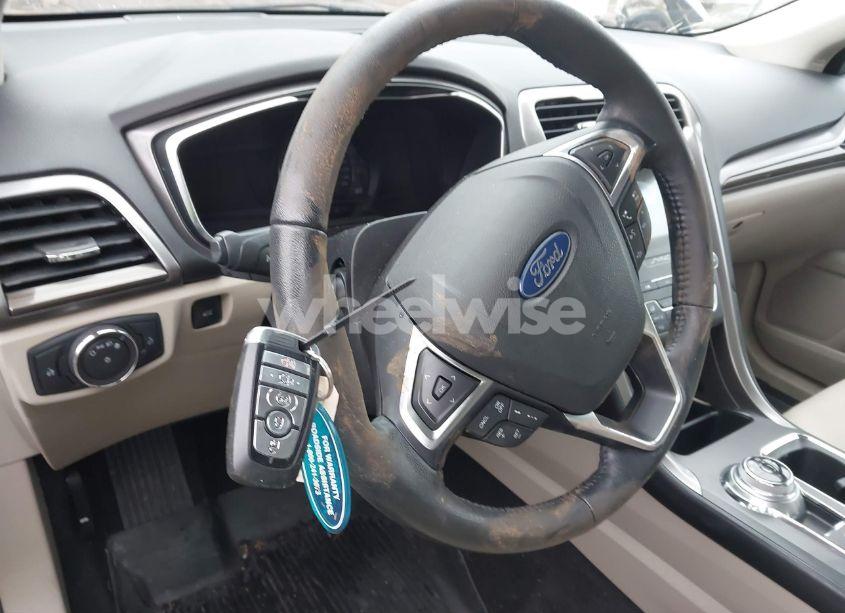 Photo 11 of 2020 Ford Fusion SEL (VIN 3FA6P0CD3LR108272)