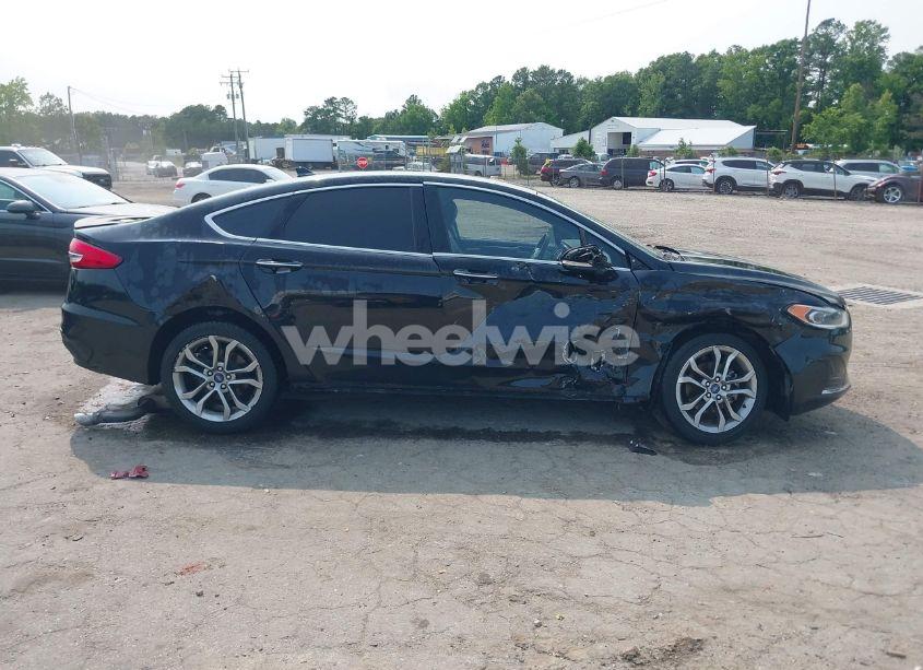 Photo 13 of 2019 Ford Fusion SEL (VIN 3FA6P0CD4KR118890)