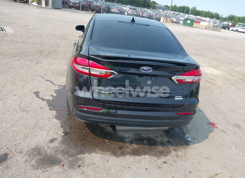 Photo 16 of 2019 Ford Fusion SEL (VIN 3FA6P0CD4KR118890)