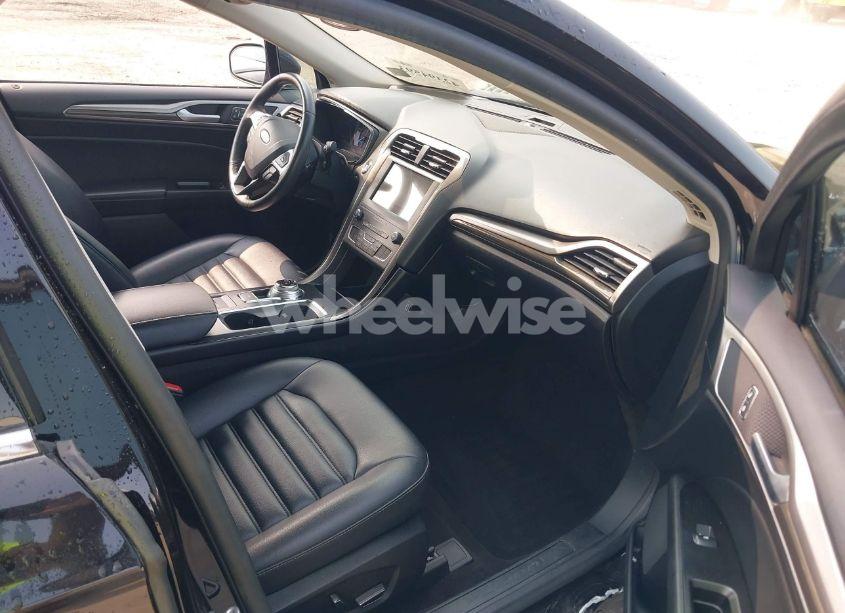 Photo 5 of 2019 Ford Fusion SEL (VIN 3FA6P0CD4KR118890)