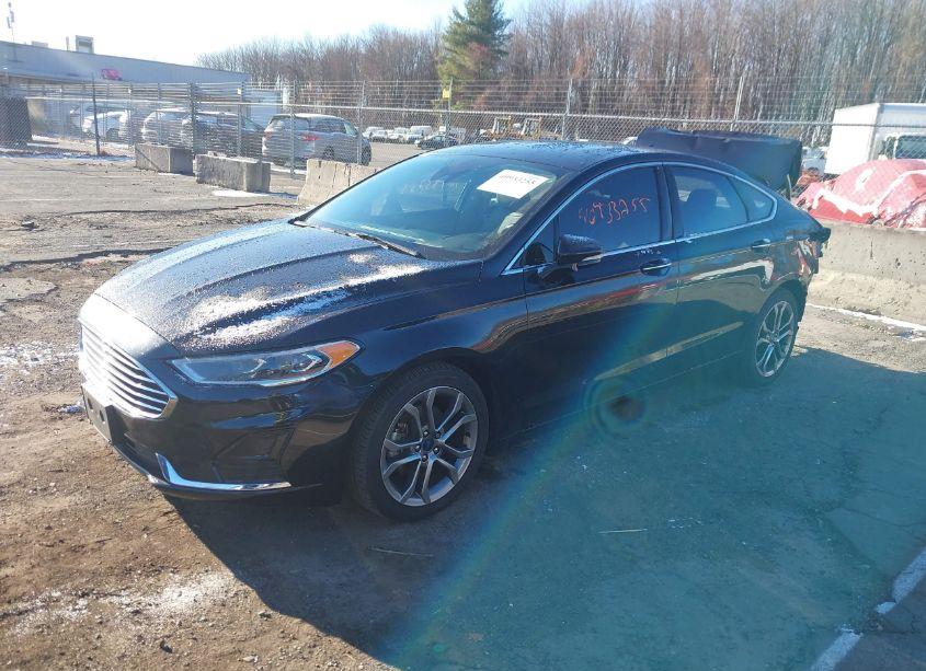 Photo 2 of 2019 Ford Fusion SEL (VIN 3FA6P0CD4KR237698)