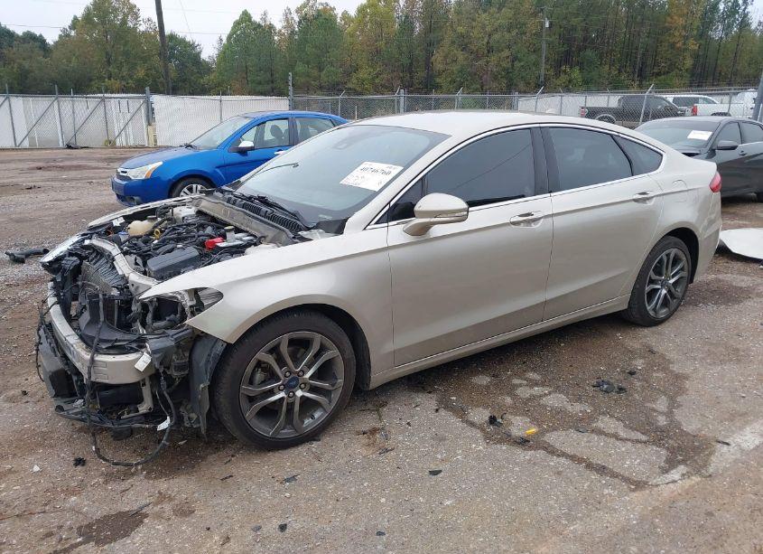 Photo 2 of 2019 Ford Fusion SEL (VIN 3FA6P0CD5KR222854)