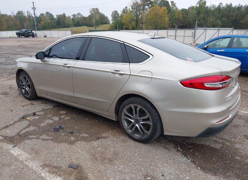 Photo 3 of 2019 Ford Fusion SEL (VIN 3FA6P0CD5KR222854)