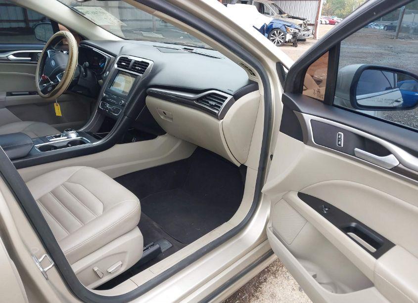 Photo 5 of 2019 Ford Fusion SEL (VIN 3FA6P0CD5KR222854)