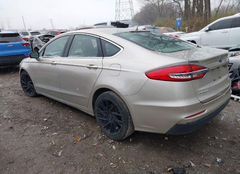 Photo 3 of 2019 Ford Fusion SEL (VIN 3FA6P0CD5KR224488)