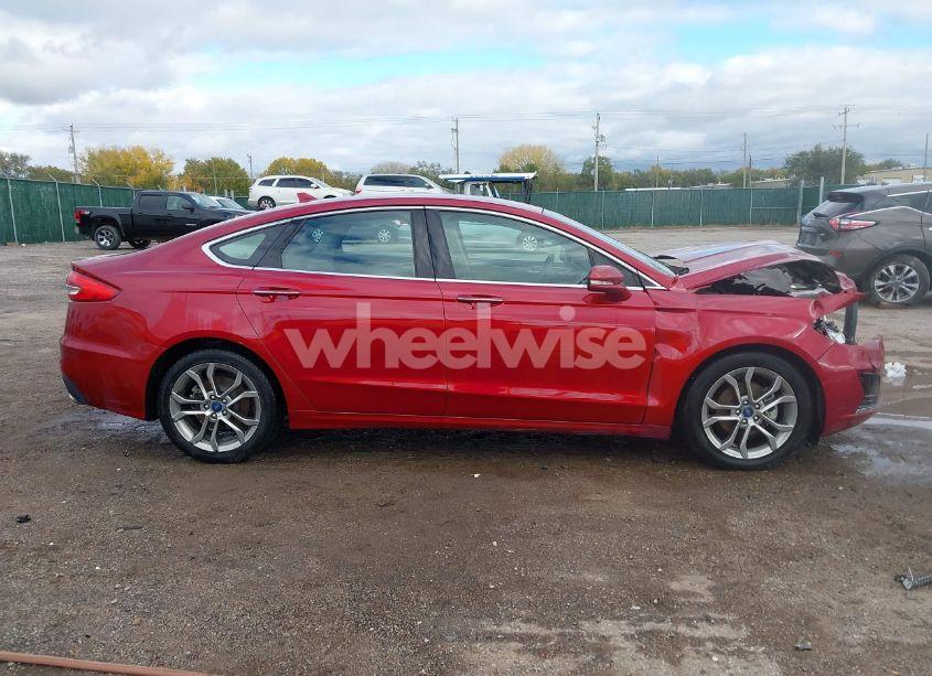 Photo 14 of 2019 Ford Fusion SEL (VIN 3FA6P0CD5KR255918)