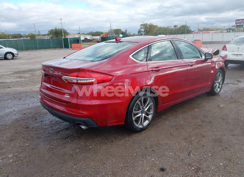 Photo 4 of 2019 Ford Fusion SEL (VIN 3FA6P0CD5KR255918)