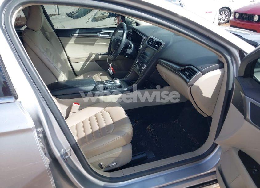 Photo 5 of 2020 Ford Fusion SEL (VIN 3FA6P0CD5LR117930)