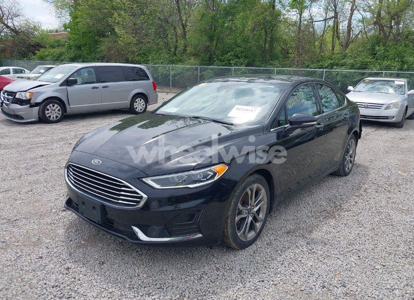 Photo 2 of 2020 Ford Fusion SEL (VIN 3FA6P0CD5LR131097)