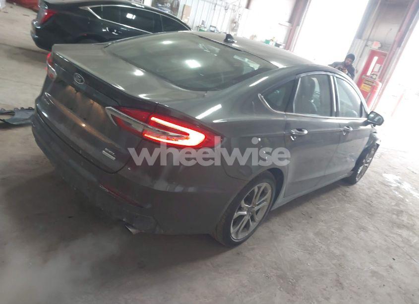 Photo 4 of 2020 Ford Fusion SEL (VIN 3FA6P0CD5LR186813)