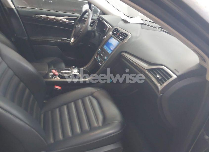 Photo 5 of 2020 Ford Fusion SEL (VIN 3FA6P0CD5LR186813)