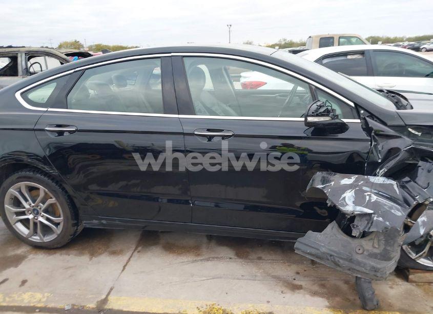 Photo 14 of 2019 Ford Fusion SEL (VIN 3FA6P0CD6KR150076)
