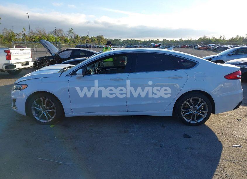Photo 14 of 2019 Ford Fusion SEL (VIN 3FA6P0CD6KR150367)