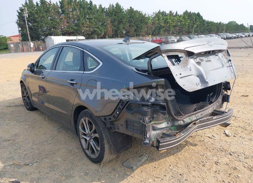 Photo 3 of 2019 Ford Fusion SEL (VIN 3FA6P0CD6KR219610)