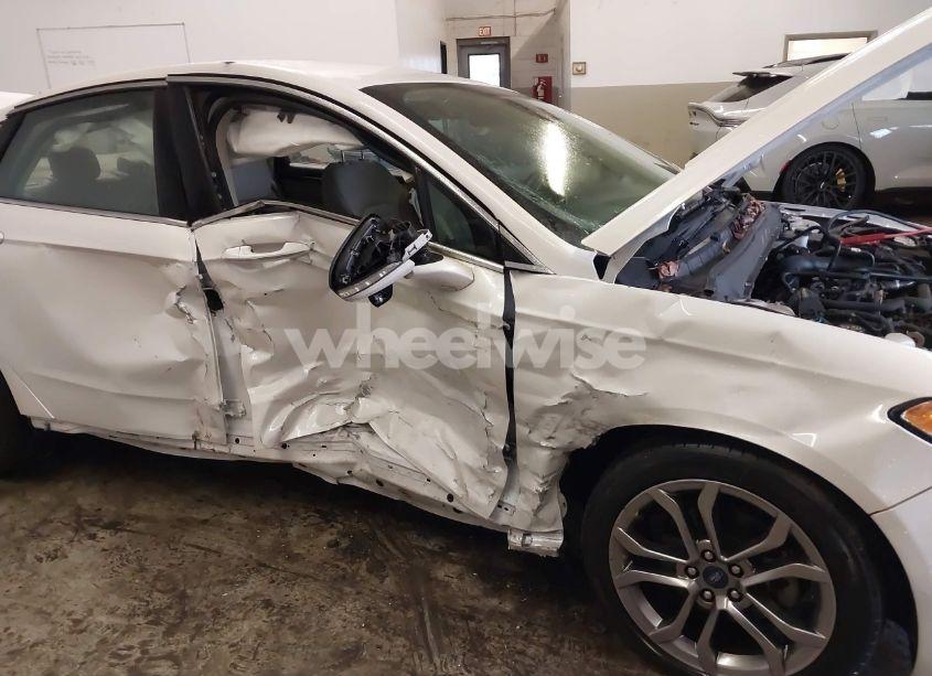 Photo 6 of 2019 Ford Fusion SEL (VIN 3FA6P0CD7KR162754)