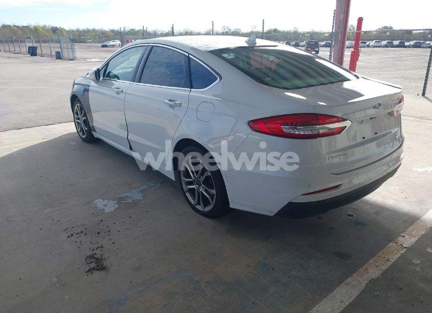 Photo 3 of 2019 Ford Fusion SEL (VIN 3FA6P0CD7KR186472)
