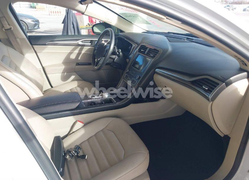 Photo 5 of 2019 Ford Fusion SEL (VIN 3FA6P0CD7KR186472)