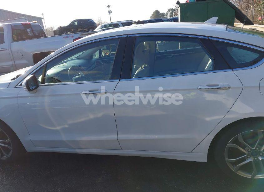 Photo 14 of 2019 Ford Fusion SEL (VIN 3FA6P0CD7KR225951)