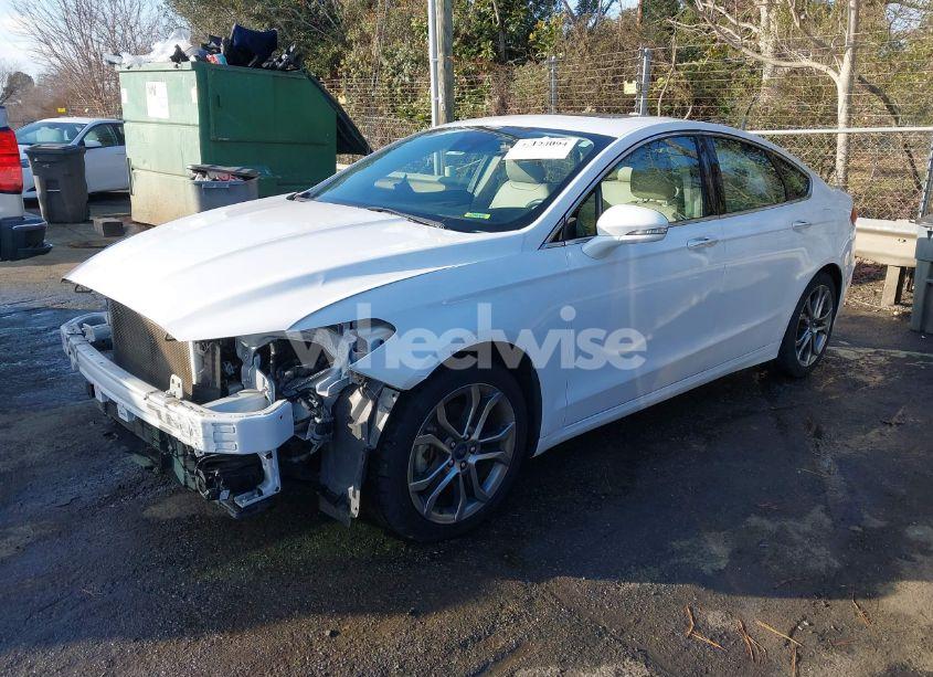 Photo 2 of 2019 Ford Fusion SEL (VIN 3FA6P0CD7KR225951)